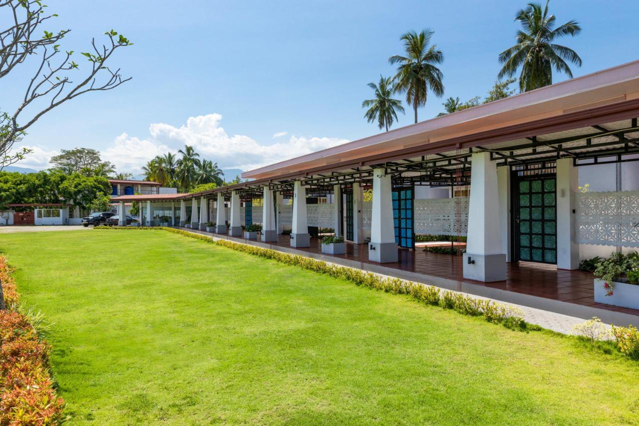 Elephyard Retreat Hotel Mahiyanganaya Buitenkant foto